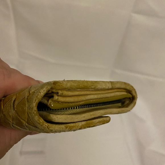 Bottega Veneta Long Fold Wallet - Picture 9 of 9